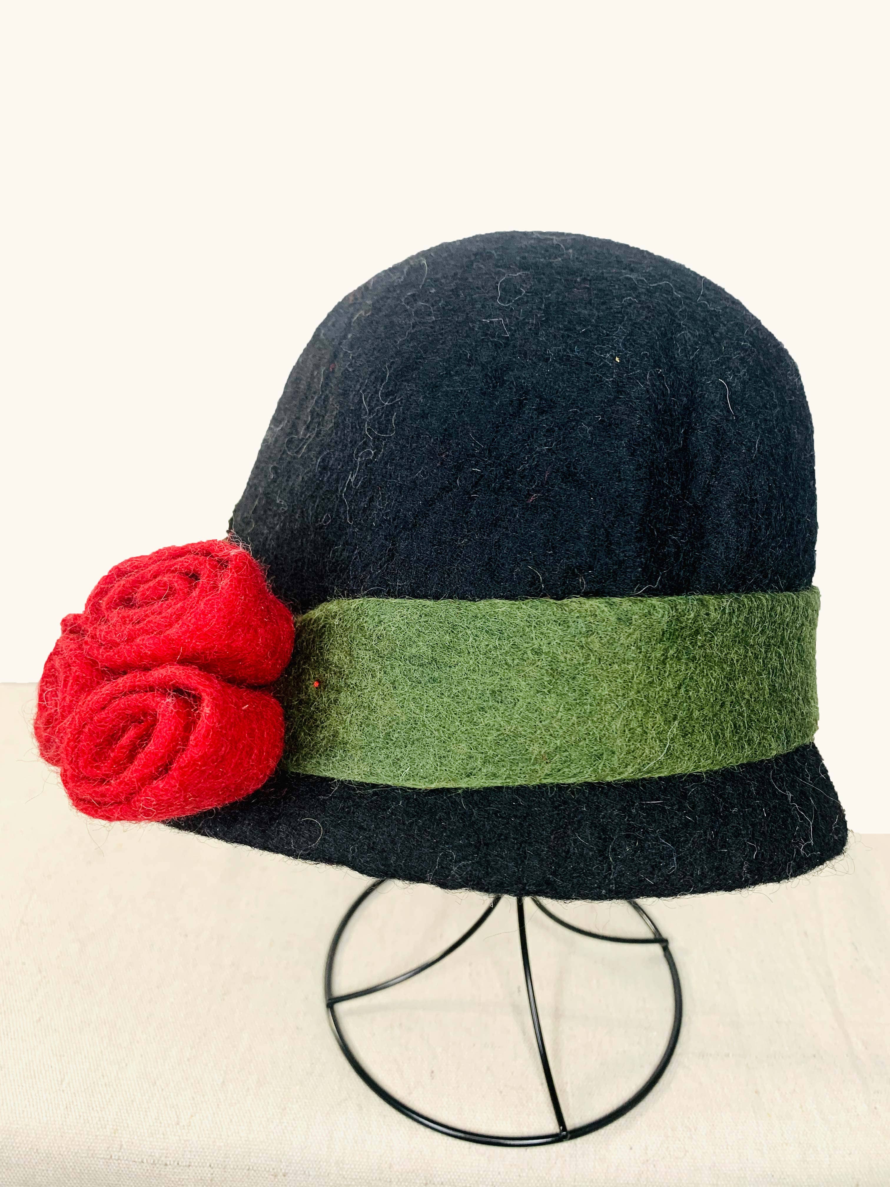 Black & Green Cloche Wool Hat with Red Flowers - Image 2